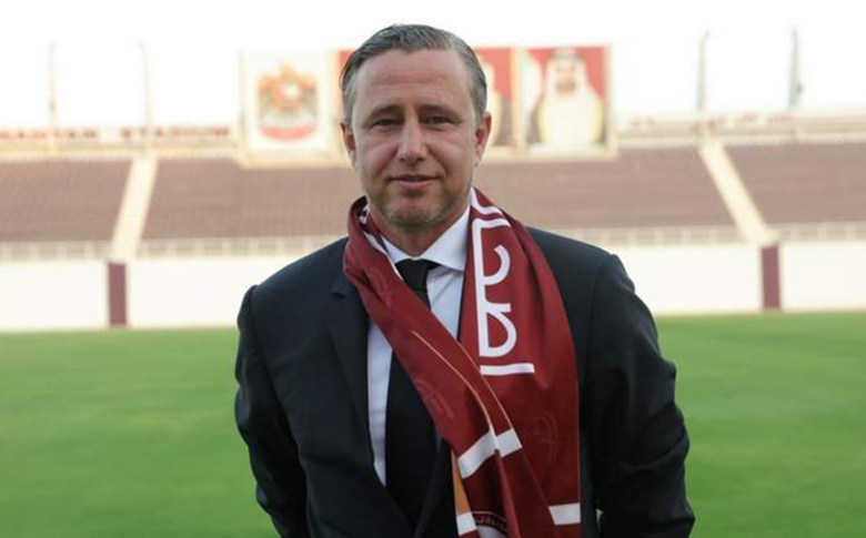 Reghe dă ”overuri” pe bandă rulantă în Emirate. Perfect pentru biletul pe goluri!